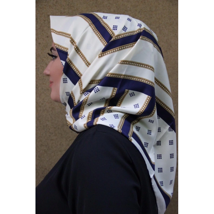 Moda Çizgi Desenli Eşarp