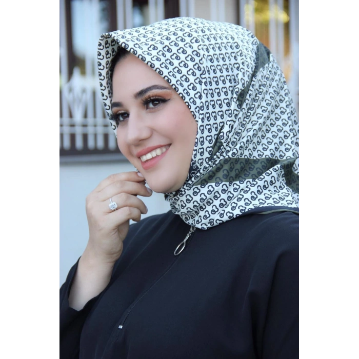 Moda Çizgi Desenli Eşarp