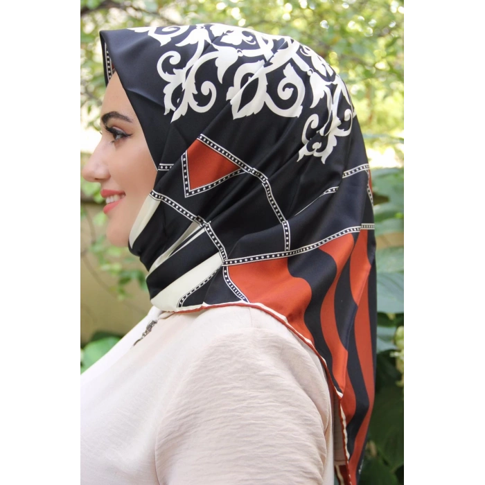 Moda Çizgi Desenli Eşarp