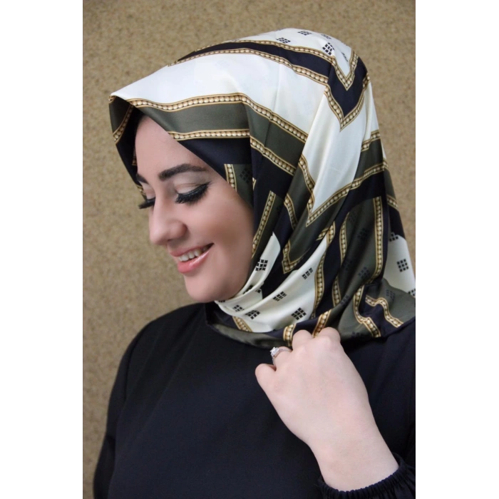 Moda Çizgi Desenli Eşarp