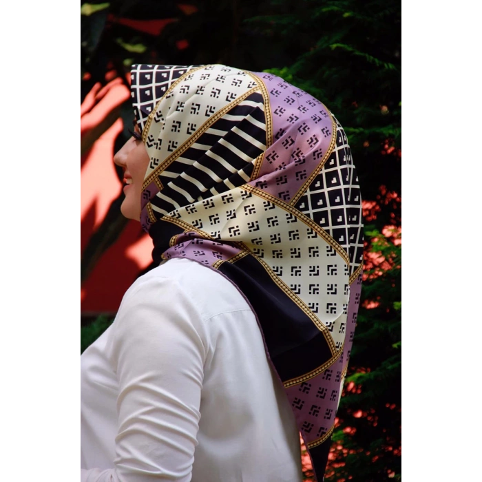 Moda Çizgi Desenli Eşarp