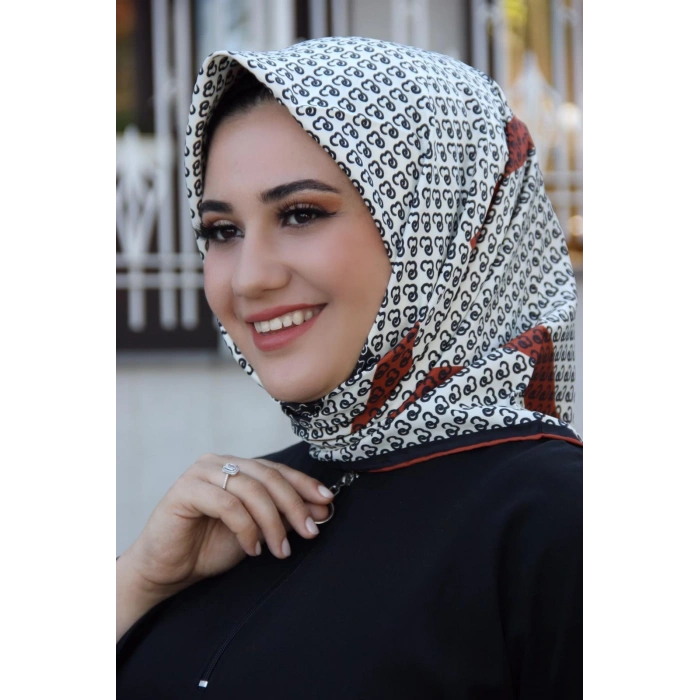 Moda Çizgi Desenli Eşarp