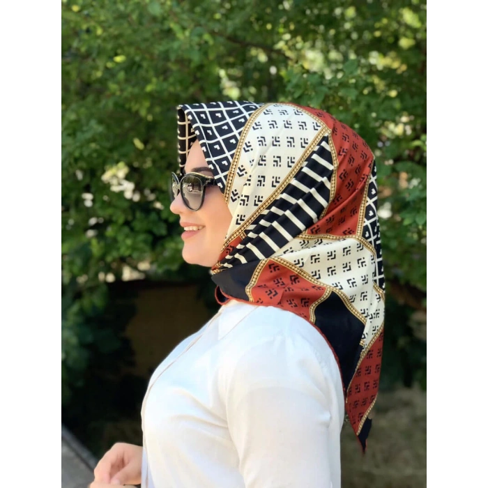 Moda Çizgi Desenli Eşarp