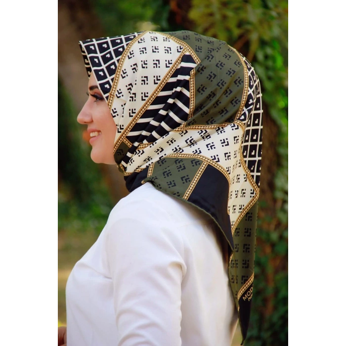 Moda Çizgi Desenli Eşarp