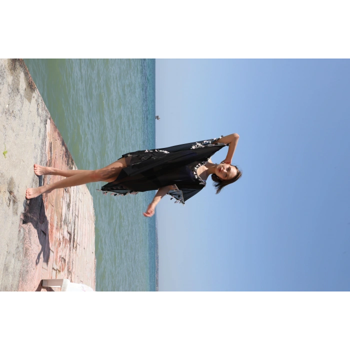 Moda Çizgi Kadın Püsküllü Tunik Pareo Plaj Elbisesi Siyah 38050