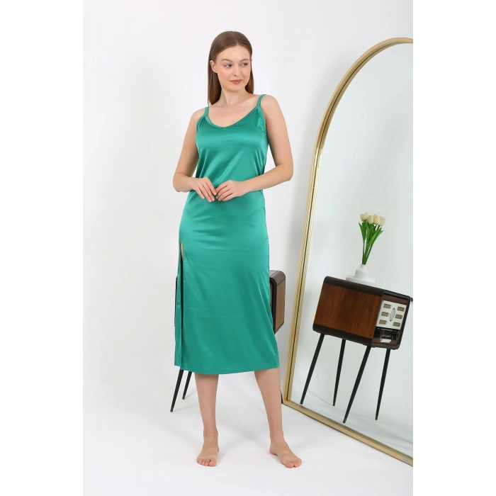 Moda Çizgi Yırtmaçlı Uzun Saten Gecelik Zümrüt 7410