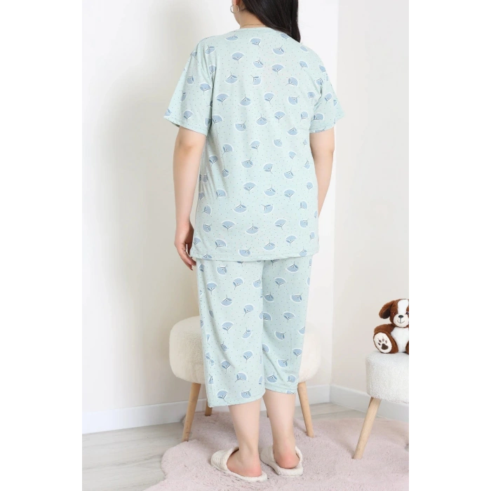 Model Büyük Beden Kapri Pijama Takımı Yeşilçiçek - 774.1287.