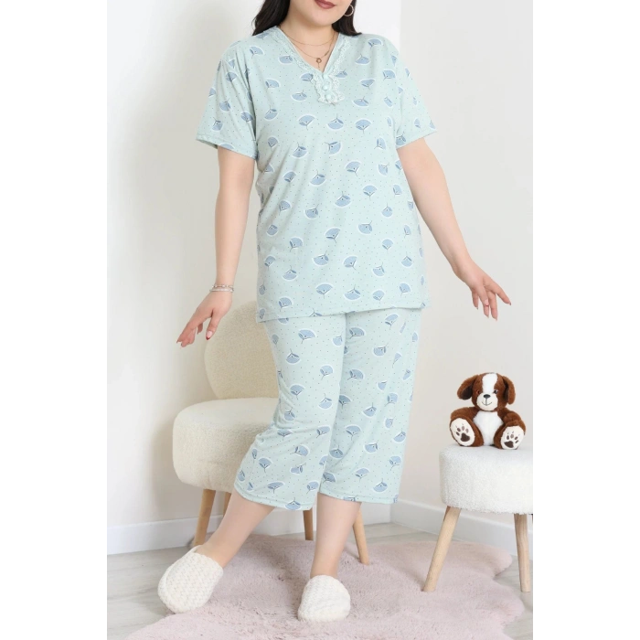 Model Büyük Beden Kapri Pijama Takımı Yeşilçiçek - 774.1287.