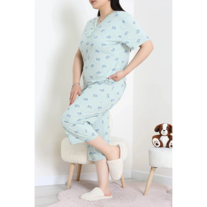 Model Büyük Beden Kapri Pijama Takımı Yeşilçiçek - 774.1287.