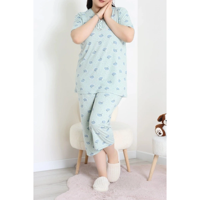 Model Büyük Beden Kapri Pijama Takımı Yeşilçiçek - 774.1287.