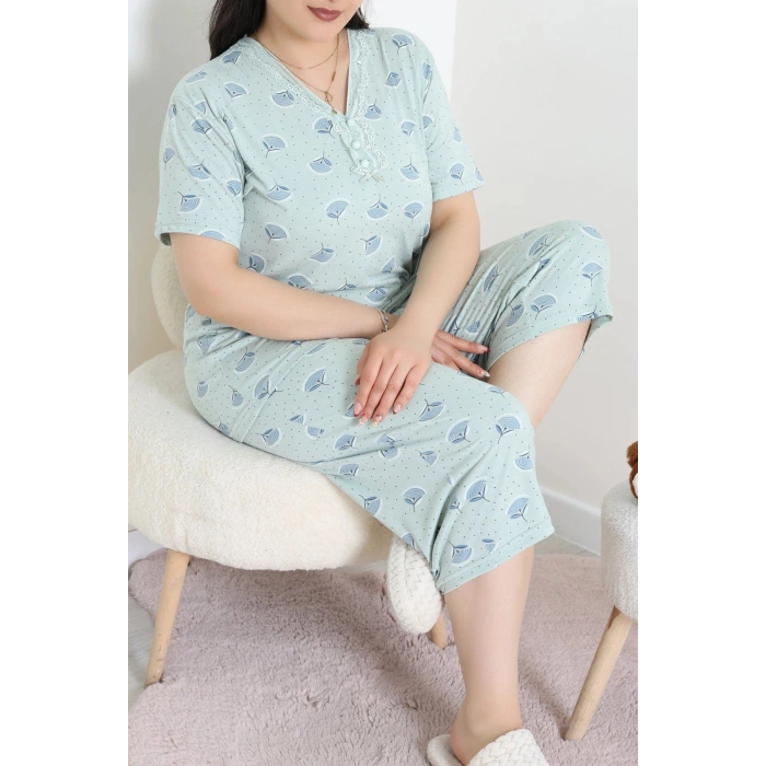 Model Büyük Beden Kapri Pijama Takımı Yeşilçiçek - 774.1287.