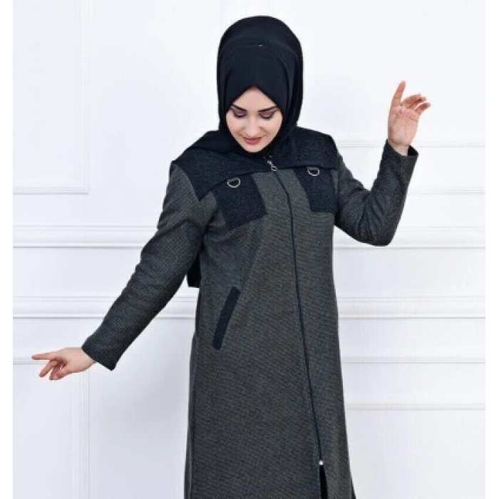 Omuzu Parçalı Haki Tesettür Kap