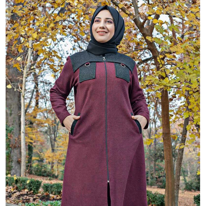 Omuzu Parçalı Vişne Tesettür Kap