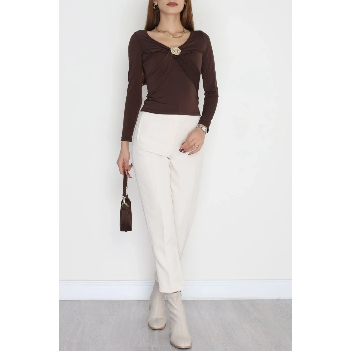 Sandy Kumaş Aksesuarlı Bluz Kahve - 70873.1918.