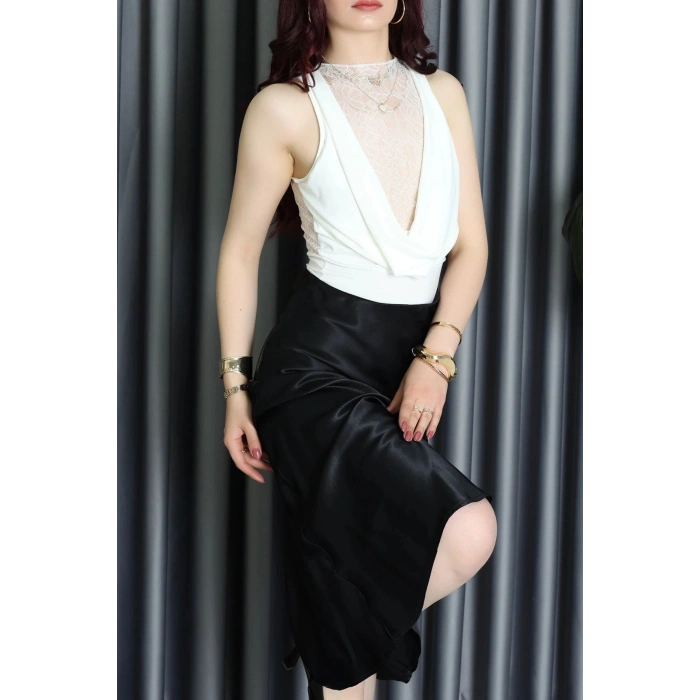 Sandy Kumaş Sırt Dantelli Çıtçıtlı Bluz Ekru - 71421.1380.