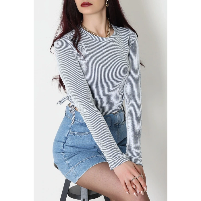 Su Yolu Kumaş Yan Bağlama Detay Bluz Laci - 1018.2119.