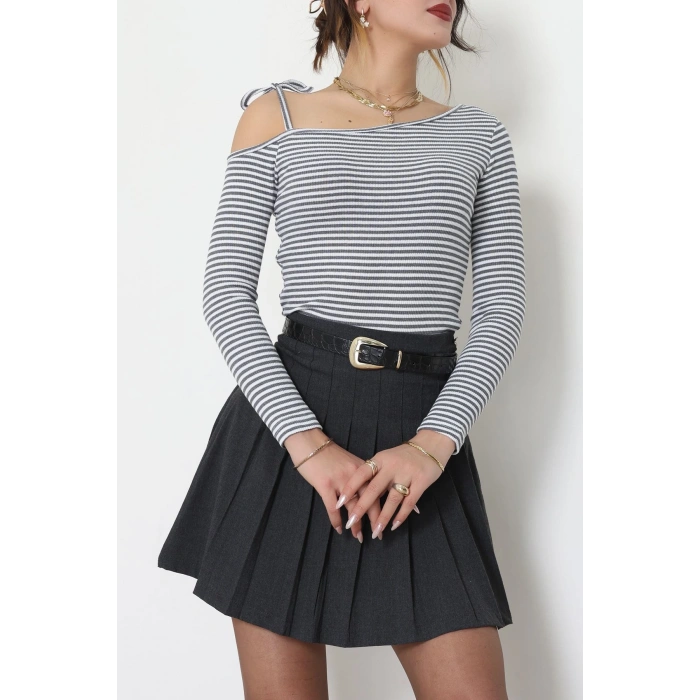 Tek Omuz Detaylı Likralı Kaşkorse Bluz Fümebeyaz - 51091.1567.