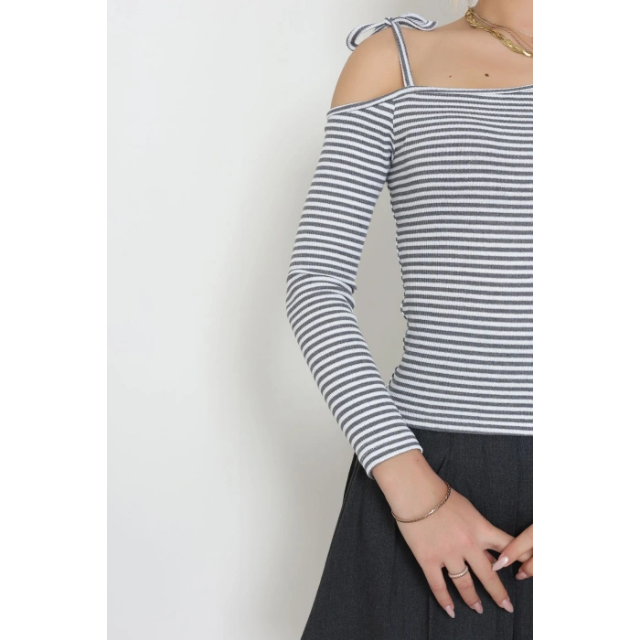 Tek Omuz Detaylı Likralı Kaşkorse Bluz Fümebeyaz - 51091.1567.