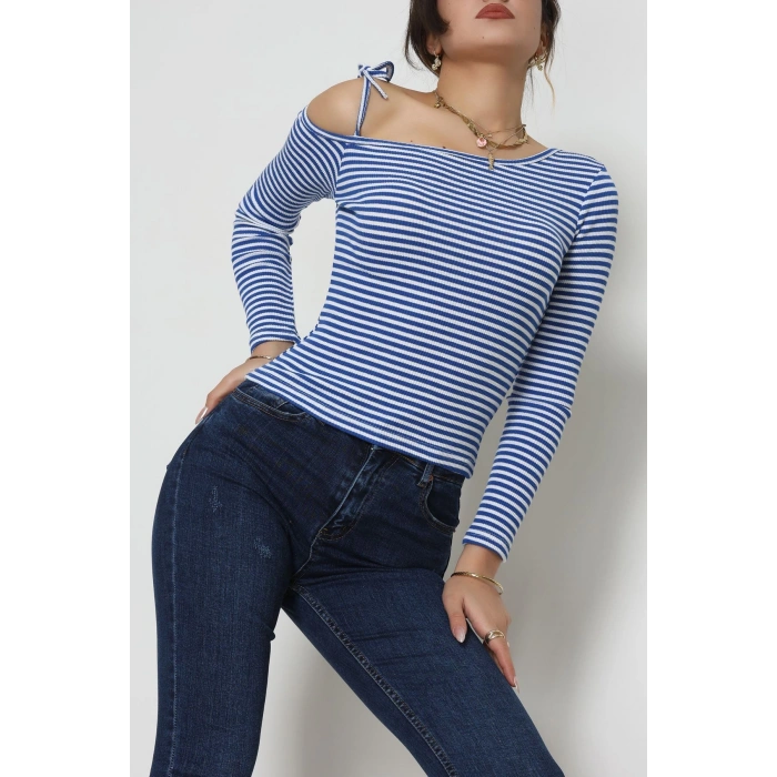 Tek Omuz Detaylı Likralı Kaşkorse Bluz Lacibeyaz - 51091.1567.