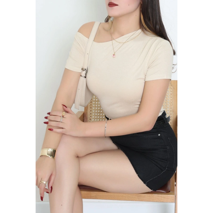 Tek Omuzu Açık Büzgülü Viskon Bluz Bej - 61365.1256.