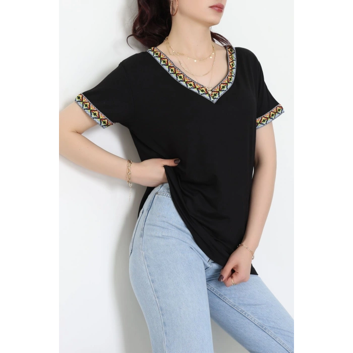 V Şerit Etnik Desen Yakalı Viskon Bluz Siyah - 43000.1256.
