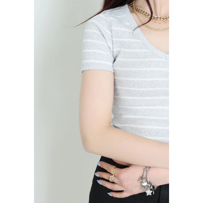 V Yaka Kısa Kol Çizgili Kaşkorse Body Griekru - 70980.1748.