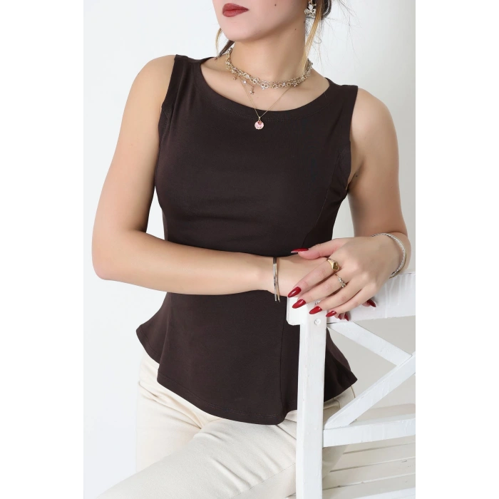 Volanlı Sıfır Kollu Ribana Bluz Kahve - 22070.200.