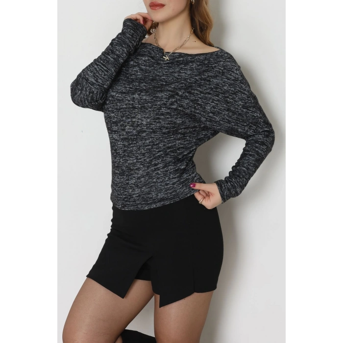 Yumoş Kumaş Kayık Yaka Omuz Düşümlü Bluz Siyahfüme - 31706.2114.