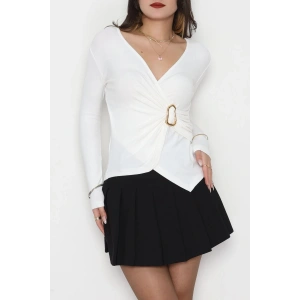 Buzzy Kumaş V Yaka Tokalı Bluz Ekru - 1061.2119.