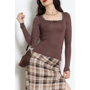 Dantel Detaylı Çerçeve Yaka Viskon Body Kahve - 5505.599.