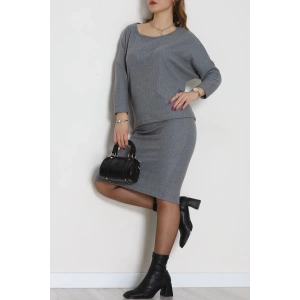 Kaşkorse Kumaş Omuz Düşümlü Midi Boy Etekli Takım Gri - 42800.1567.