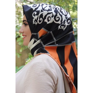 Moda Çizgi Desenli Eşarp