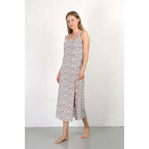 Moda Çizgi İp Askılı Uzun Yırtmaçlı Penye Gecelik 90129 Beyaz