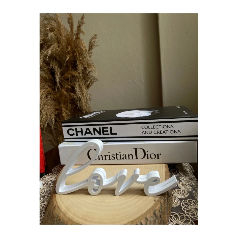 Love Yazılı Fotoğraf Tutucu Çerçeve Beyaz