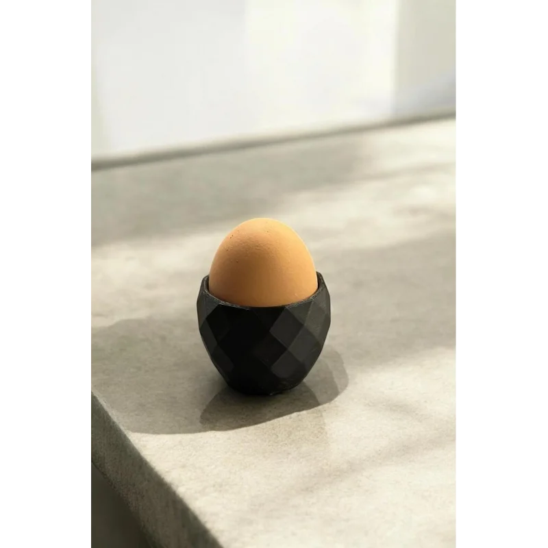 Modern desenli 3lü siyah plastik yumurtalık seti, şık ve kullanışlı.