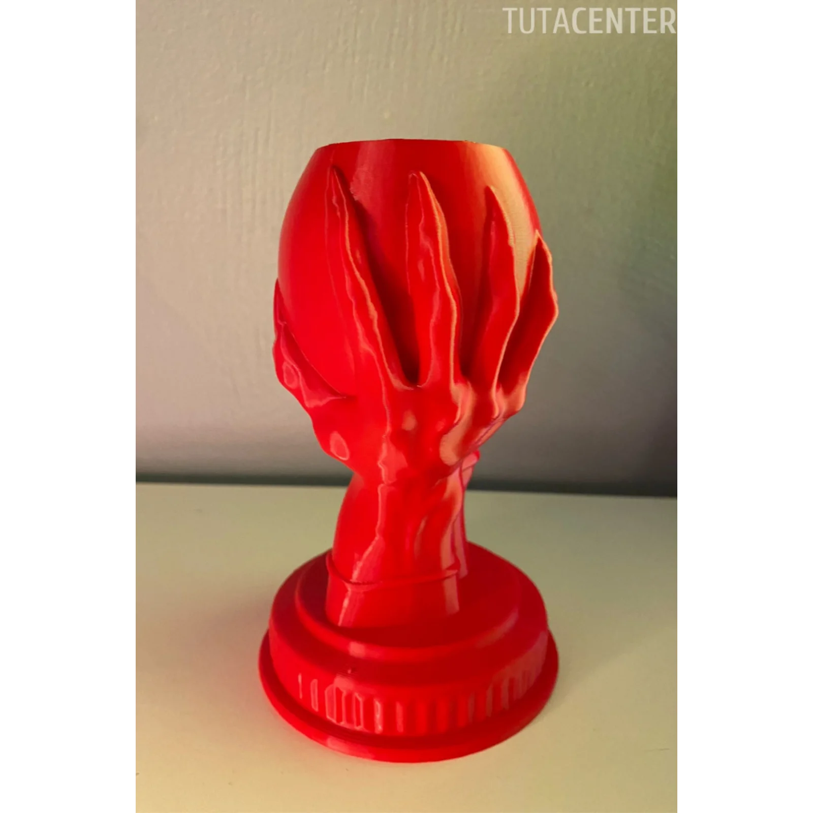 TUTSAK ELLER VAZO KIRMIZI