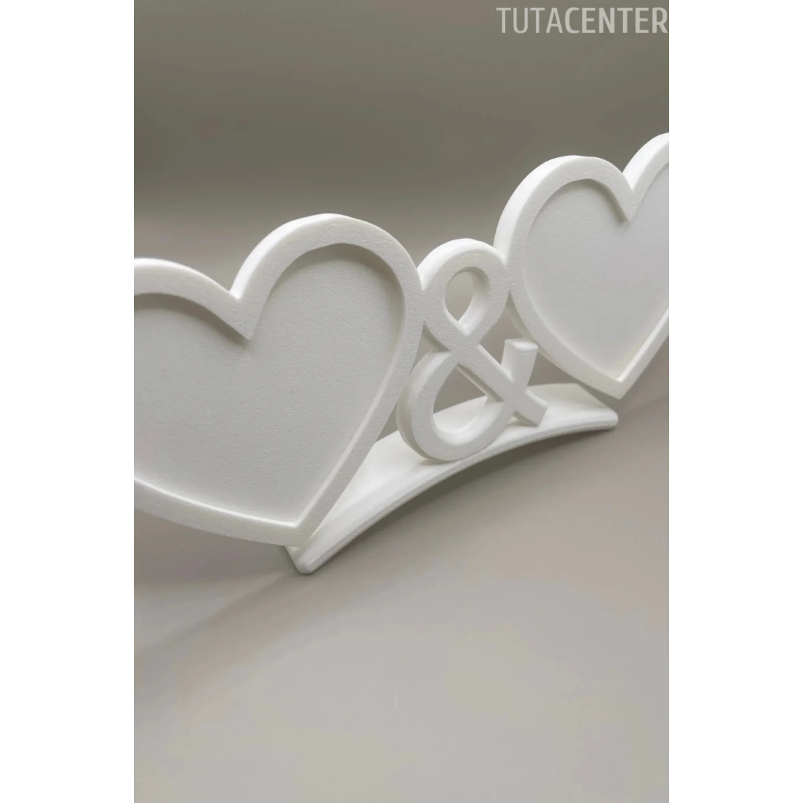 ÇİFTLER İÇİN KALP ŞEKİLLİ FOTOĞRAF ÇERÇEVESİ