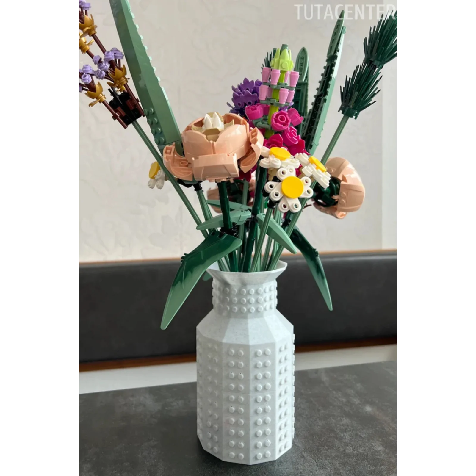 Oyuncak Çiçek Uyumlu Vazo ( ÇİÇEKLER DAHİL DEĞİLDİR )