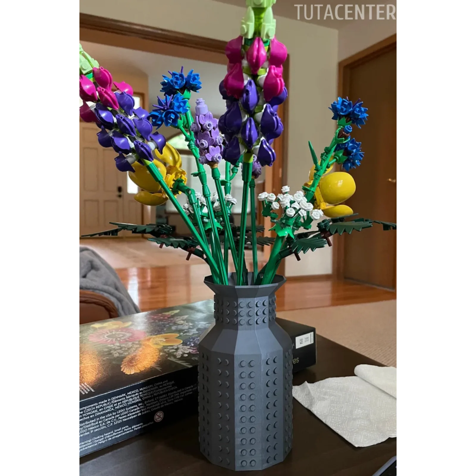 Oyuncak Çiçek Uyumlu Vazo ( ÇİÇEKLER DAHİL DEĞİLDİR )