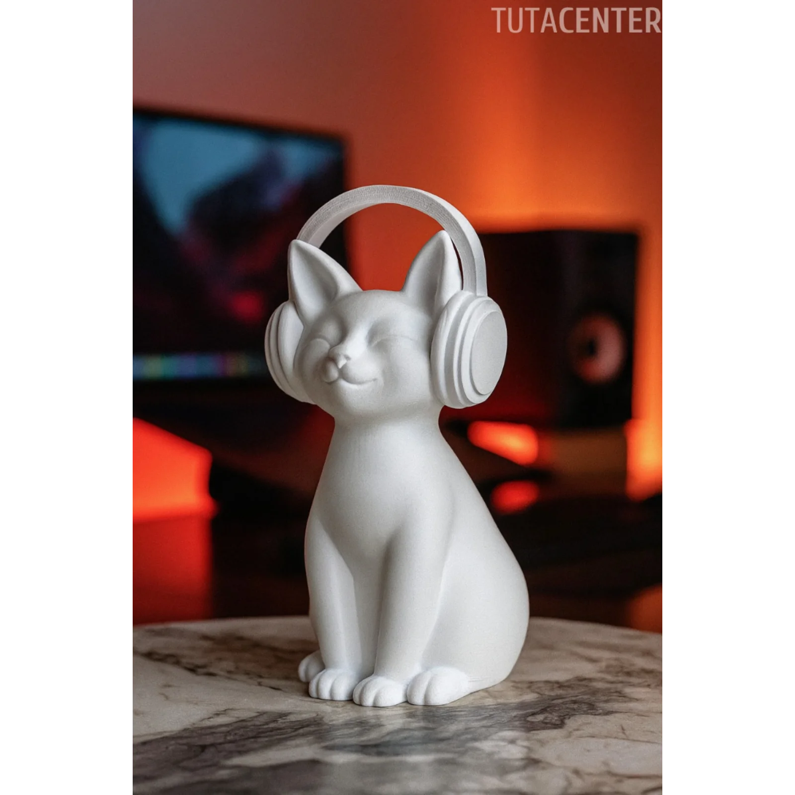 KULAKLIK TAKMIŞ KEDİ BİBLO MODERN BİBLO 15 CM PLASTİK