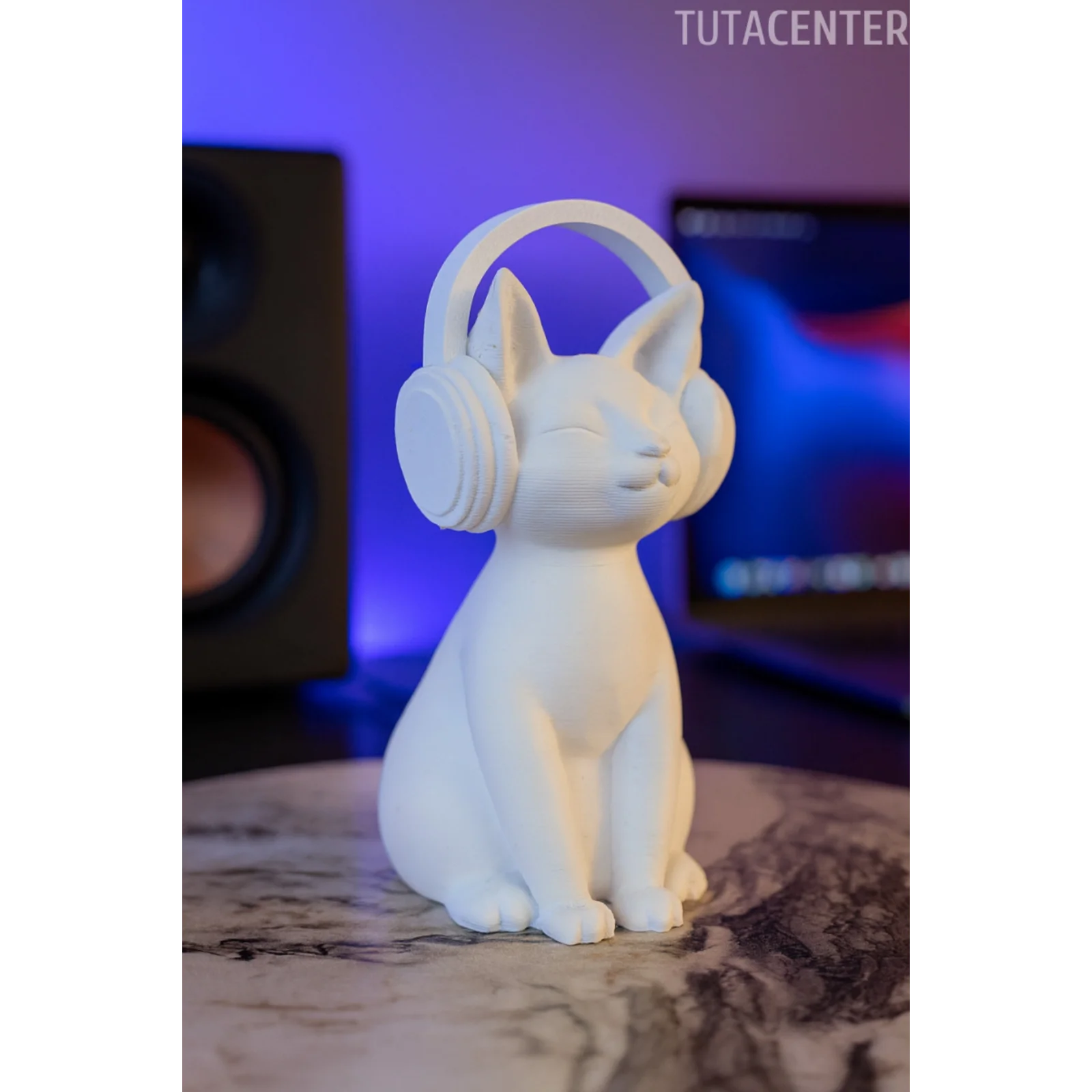 KULAKLIK TAKMIŞ KEDİ BİBLO MODERN BİBLO 15 CM PLASTİK