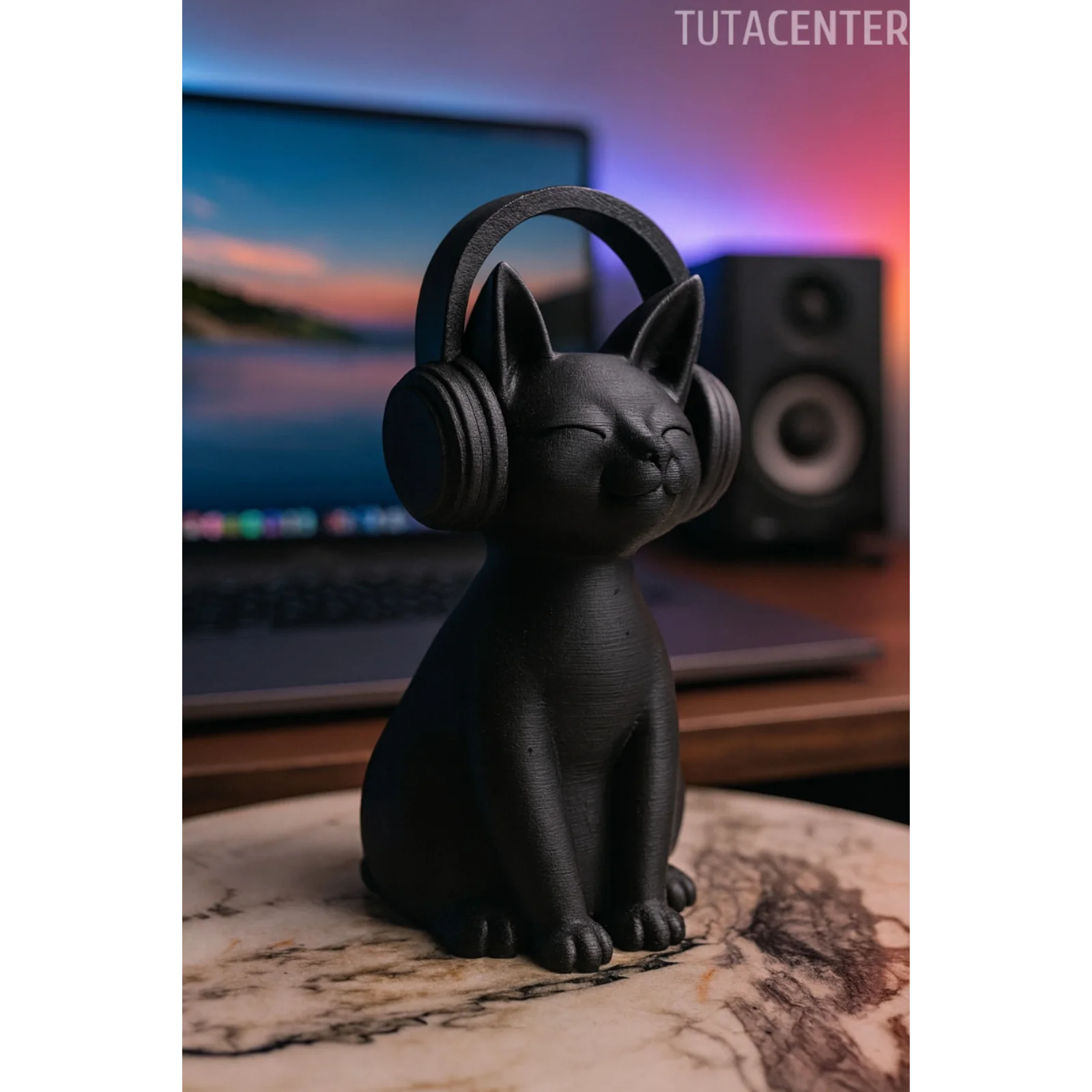 KULAKLIK TAKMIŞ KEDİ BİBLO MODERN BİBLO 15 CM PLASTİK