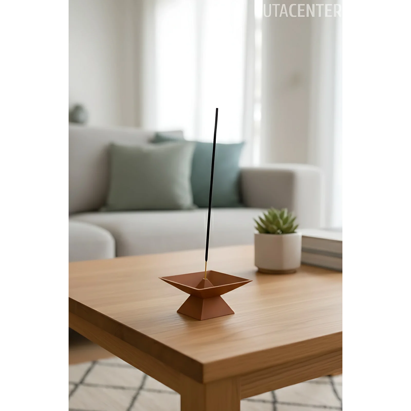 Piramit Tütsülük Şık Tütsü Tutacağı