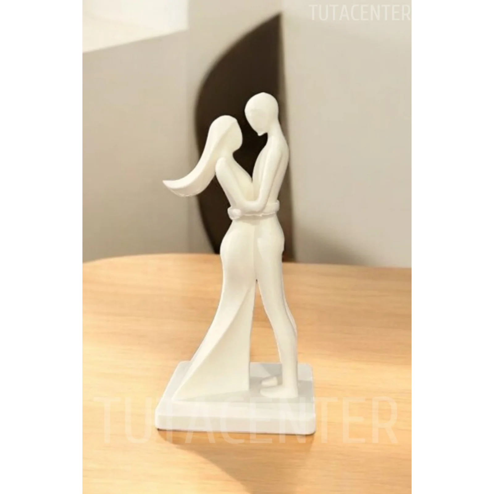 Aşık Çift Figürü Biblo, Dekoratif Sarılan Çift Aksesuar, Sevgililer Günü Hediyesi 10cm