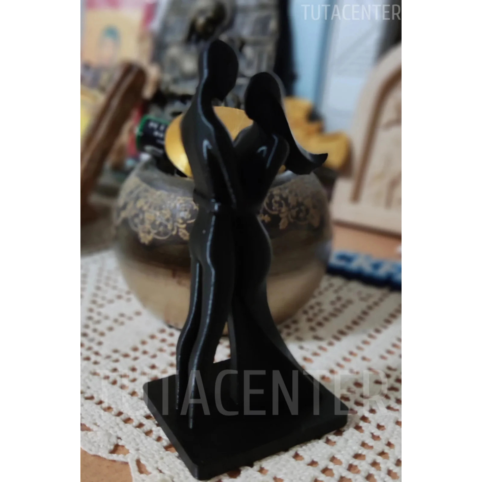 Aşık Çift Figürü Biblo, Dekoratif Sarılan Çift Aksesuar, Sevgililer Günü Hediyesi 10cm