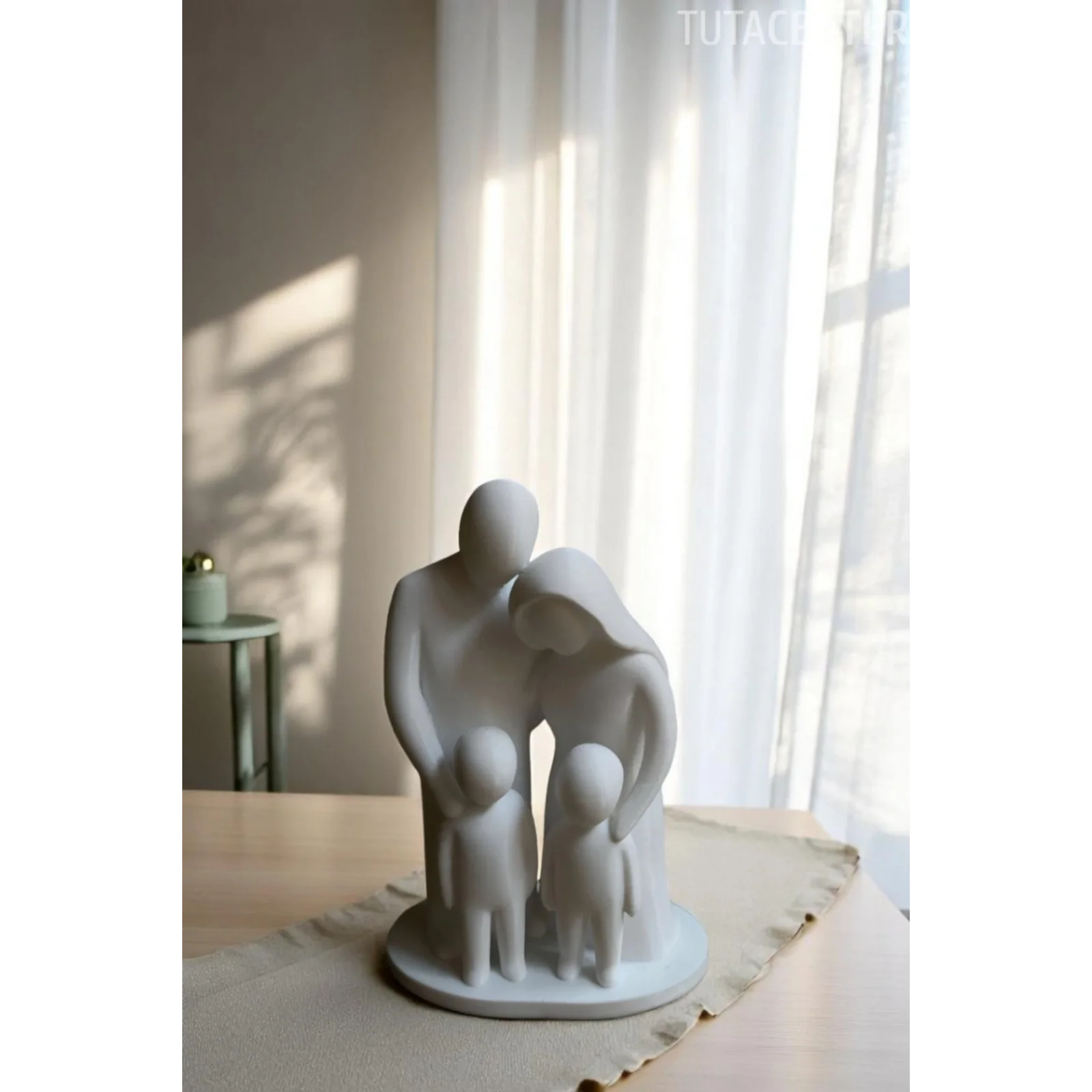 Ebeveynler ve 2 Çocuk Figürü, Aile Figürlü Biblo 10CM ( Dekoratif Anne ve Baba, 2 Çocuk Biblo )