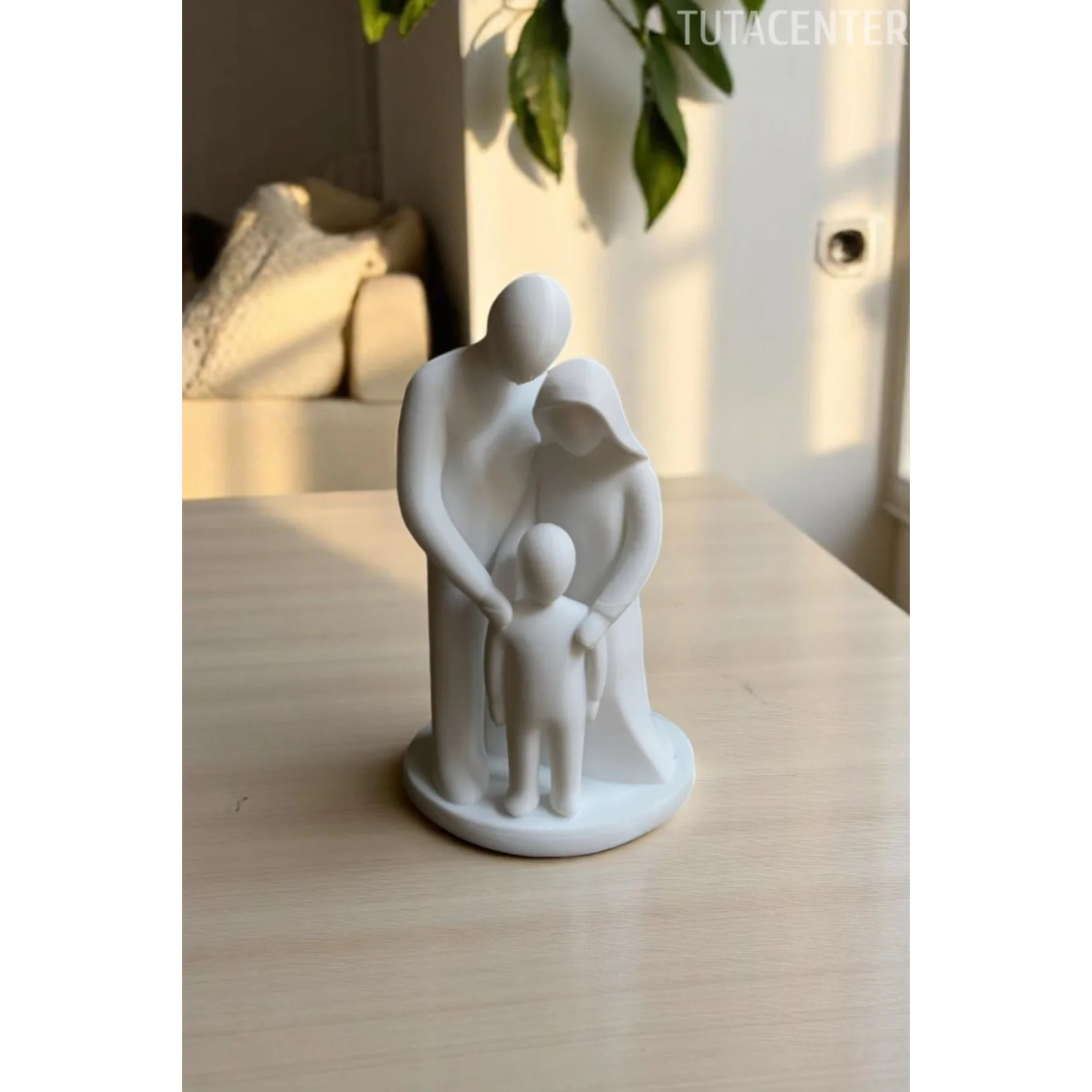 Ebeveynler ve 1 Çocuk Figürü, Aile Figürlü Biblo 10CM ( Dekoratif Anne ve Baba, 1 Çocuk Biblo )