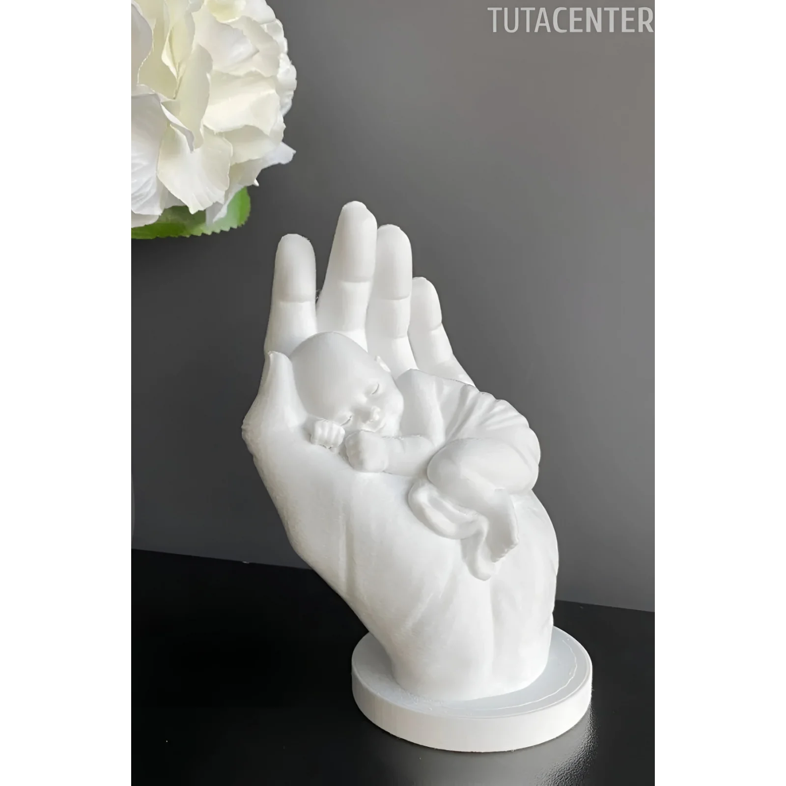 Bir Avuç Mutluluk - Anne Eli İçerisinde Bebek Biblosu. Doğum Hediyesi Anne Bebek Yeni Doğan Hediyesi