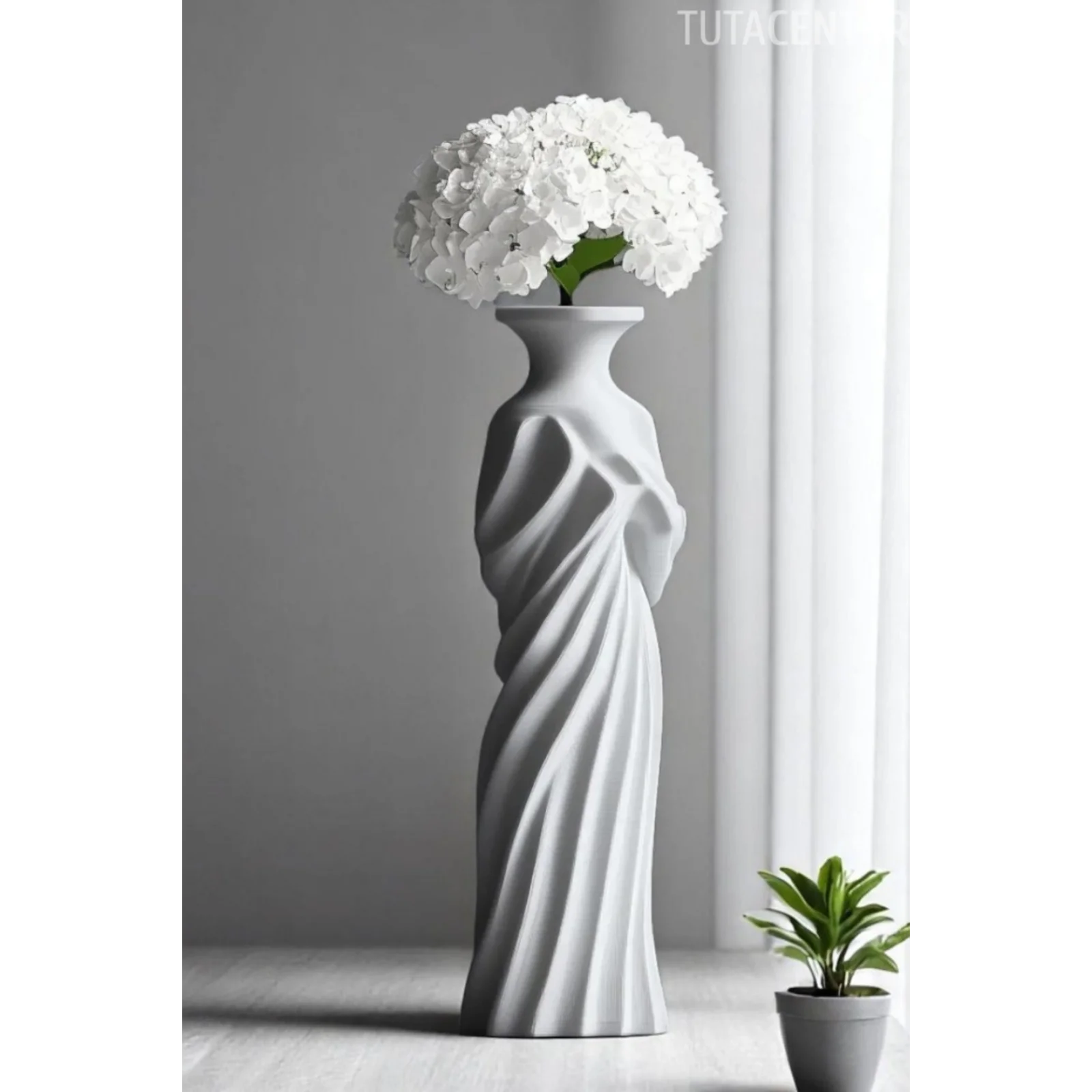 Örtülü Sessizlik Vazosu ( Dekoratif Sanatsal Plastik Vazo ) 20cm