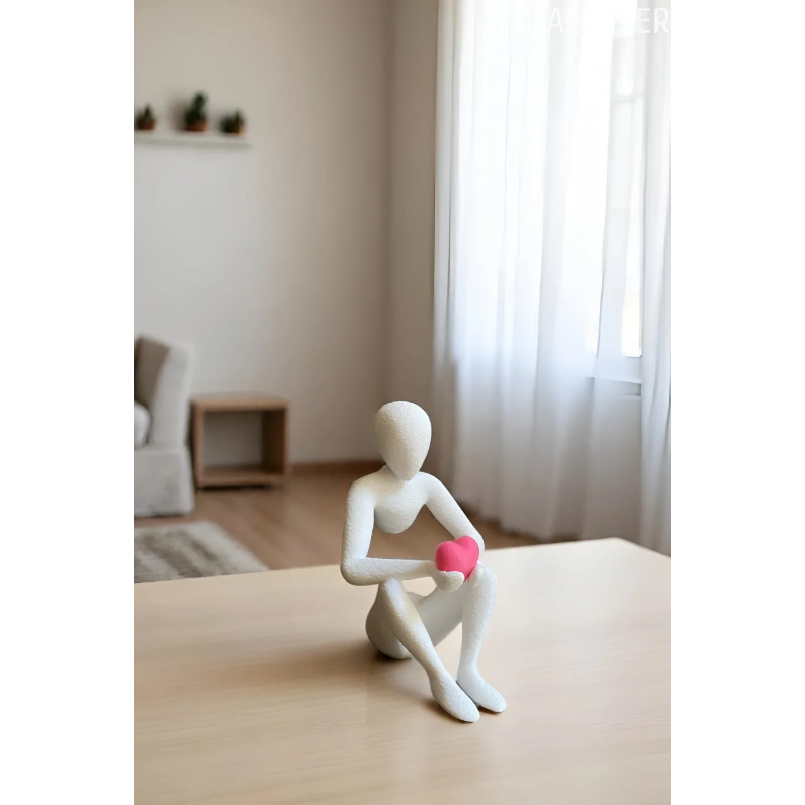 Duygusal Kalp Tutan İskandinav Tarzı Biblo Heykel Figür Dekor Dekorasyon